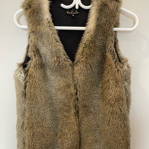 Talula fur vest